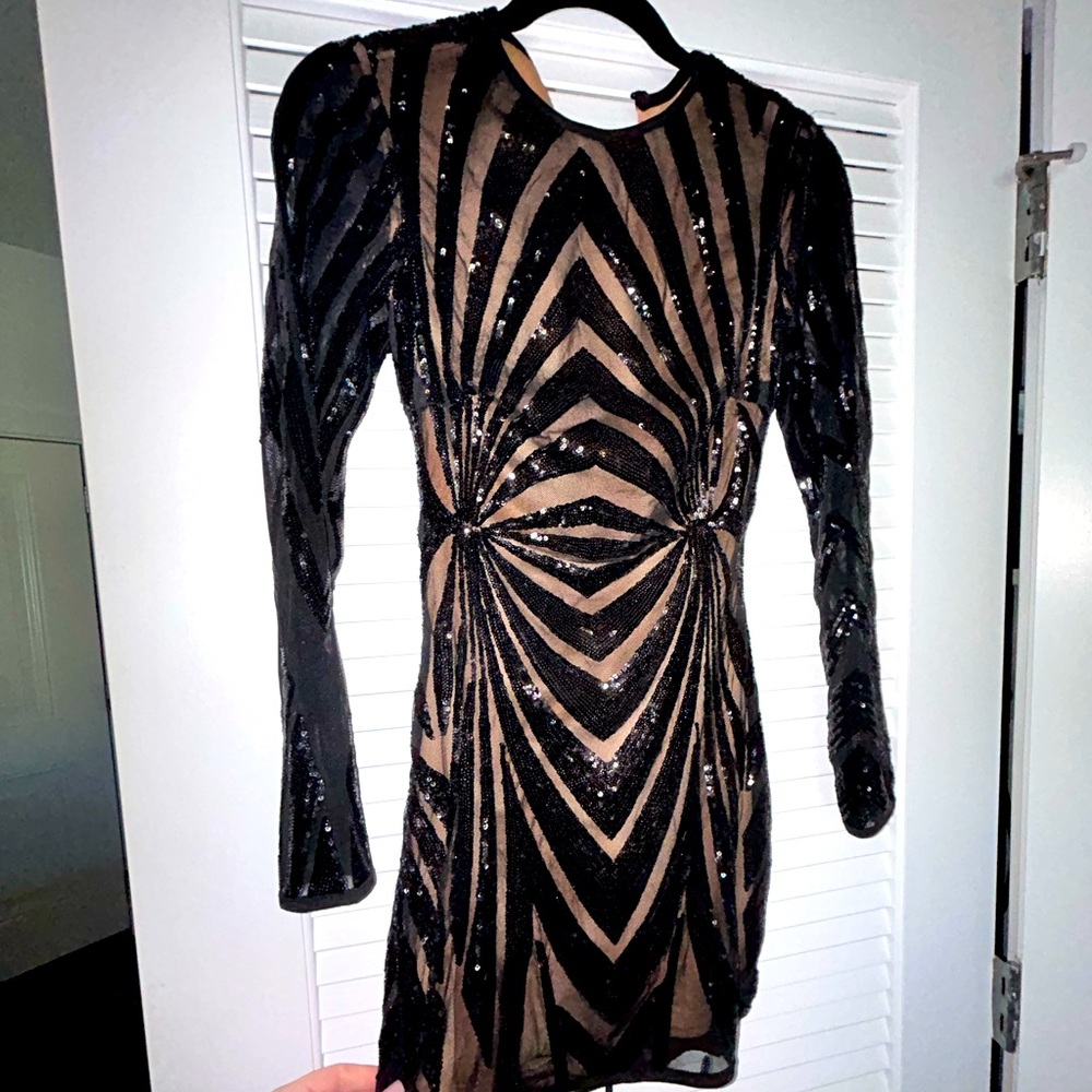 FASHION NOVA // Double lined sparkly body-con dress